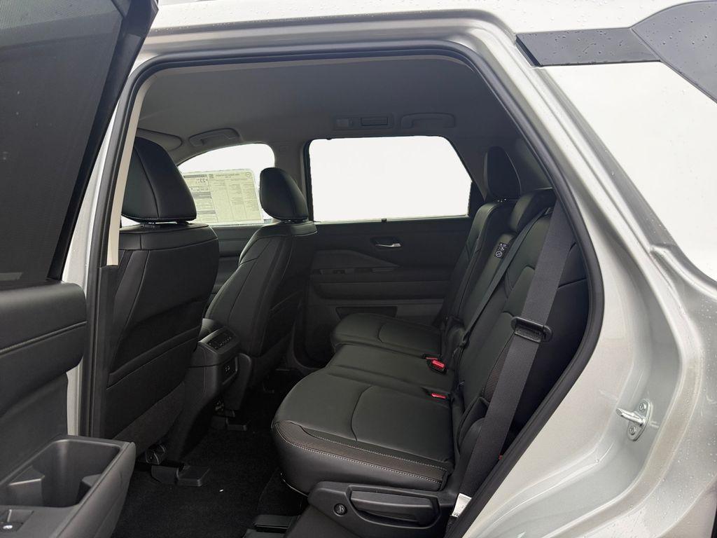 new 2025 Nissan Pathfinder car, priced at $46,475