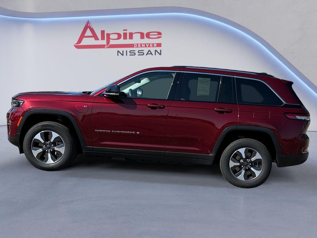 used 2022 Jeep Grand Cherokee 4xe car, priced at $26,264