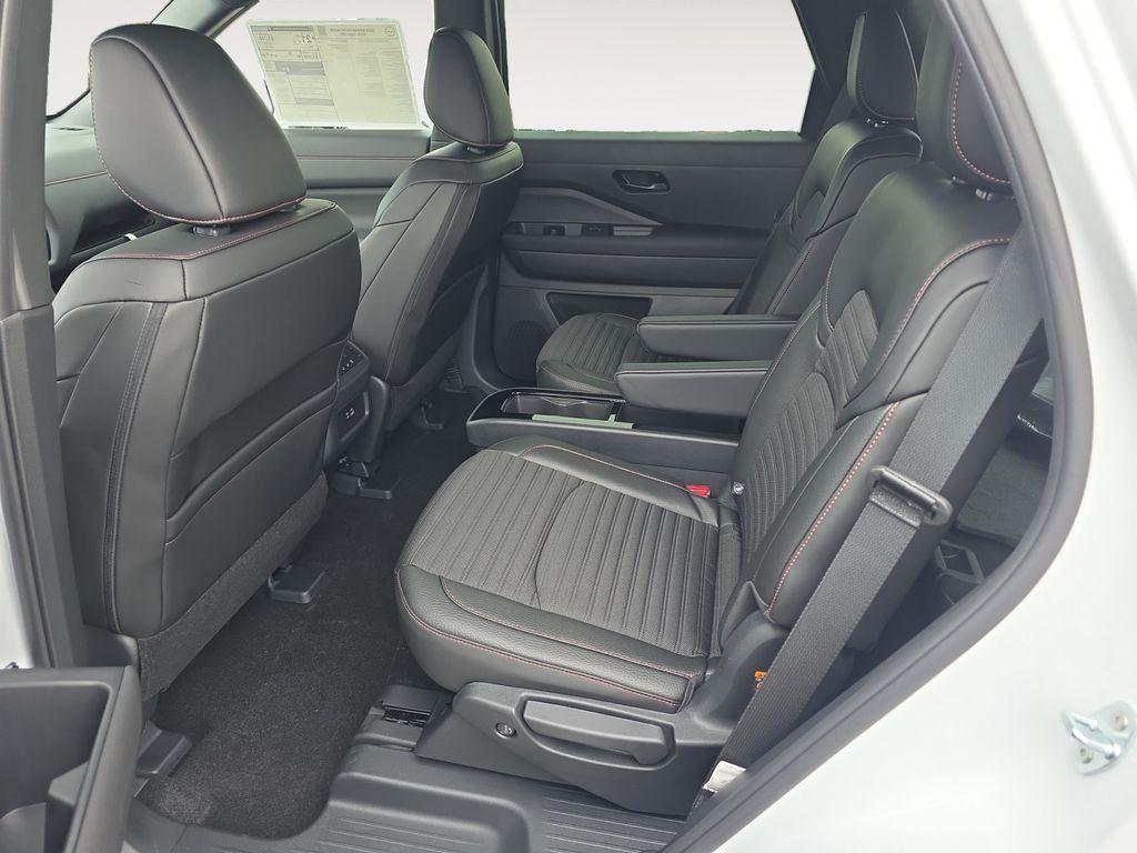 new 2025 Nissan Pathfinder car, priced at $47,620
