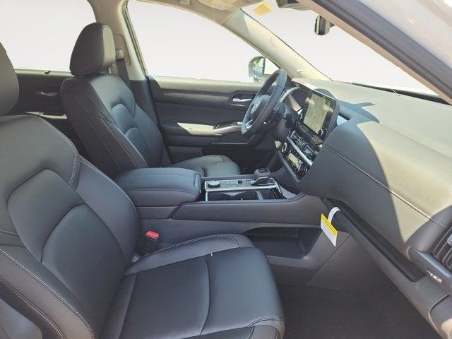 new 2025 Nissan Pathfinder car, priced at $49,915