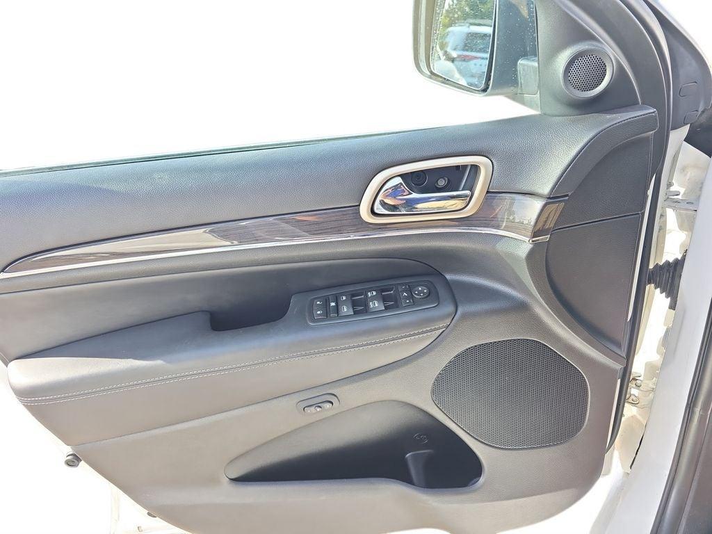 used 2015 Jeep Grand Cherokee car, priced at $15,668