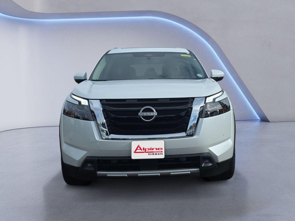 new 2025 Nissan Pathfinder car, priced at $44,385