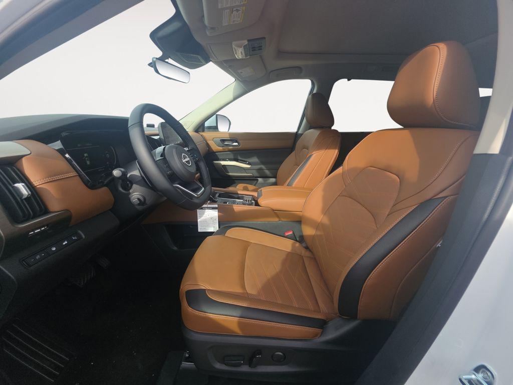 new 2025 Nissan Pathfinder car, priced at $44,385