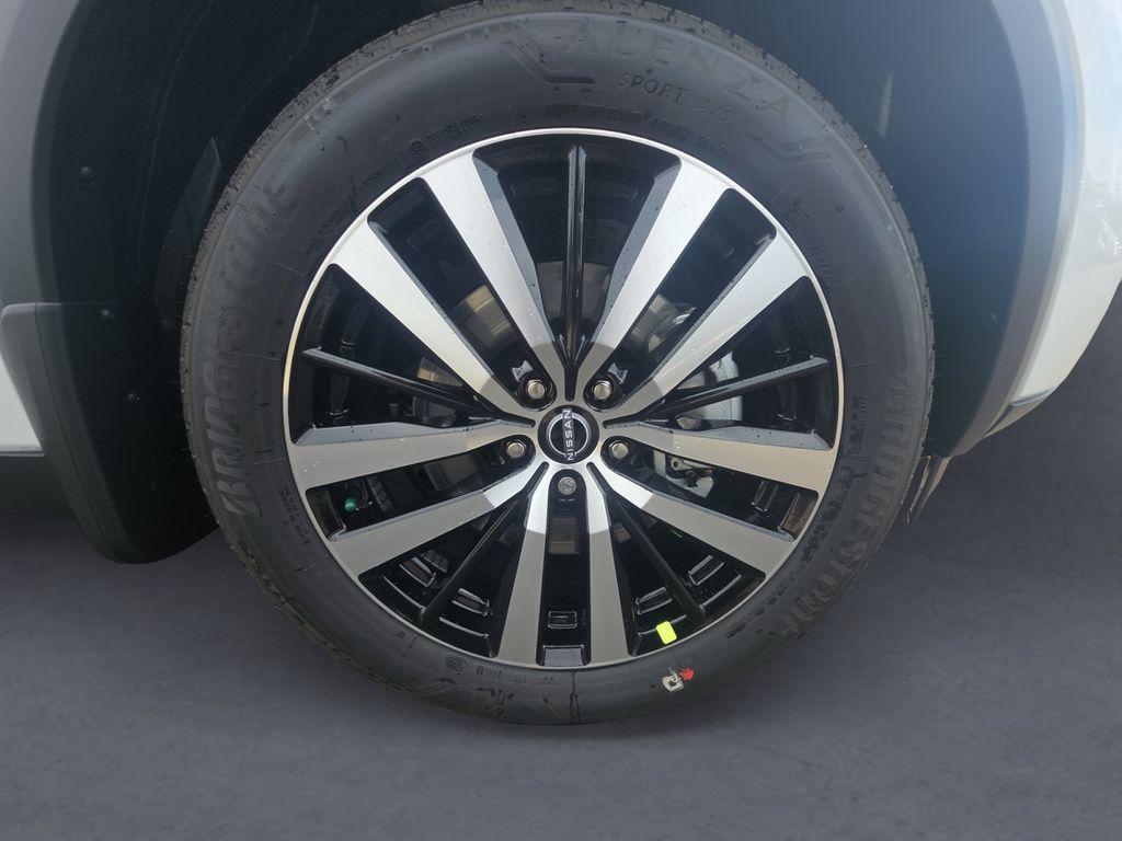 new 2025 Nissan Pathfinder car, priced at $44,385