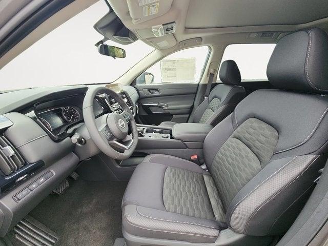 new 2025 Nissan Pathfinder car, priced at $45,865