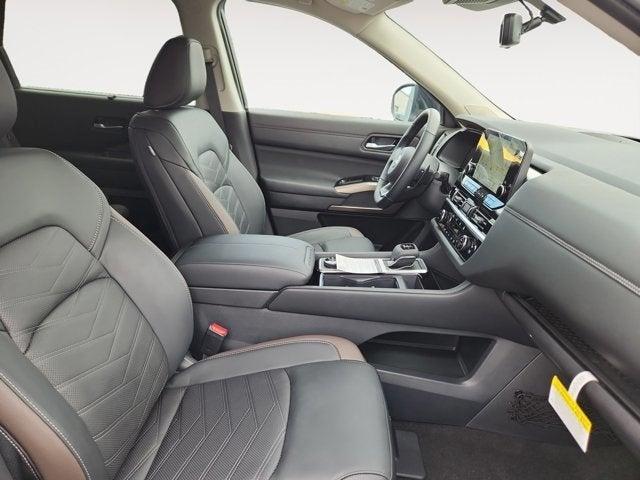 new 2025 Nissan Pathfinder car, priced at $55,095