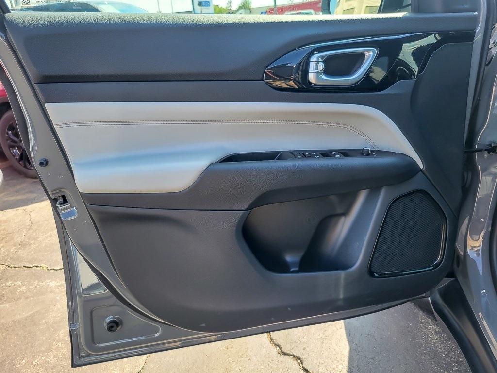 used 2022 Jeep Compass car, priced at $21,995