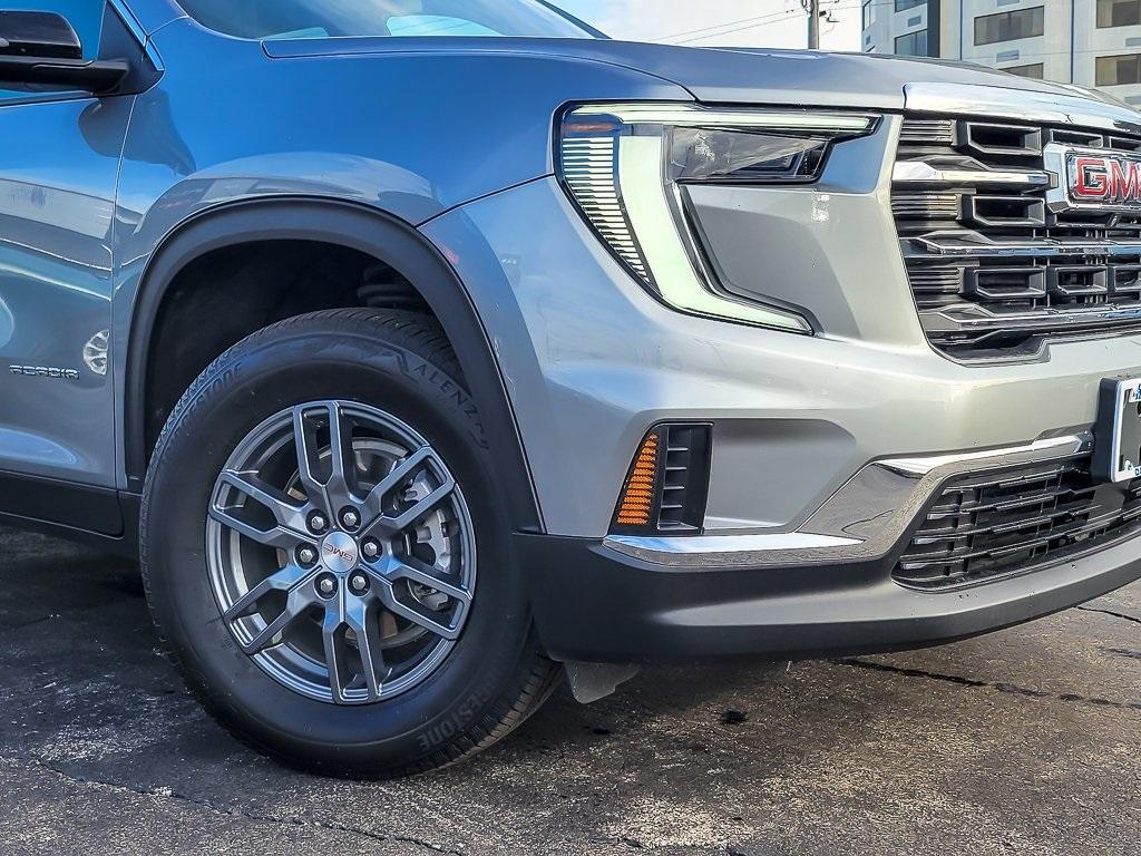 used 2025 GMC Acadia car, priced at $34,900