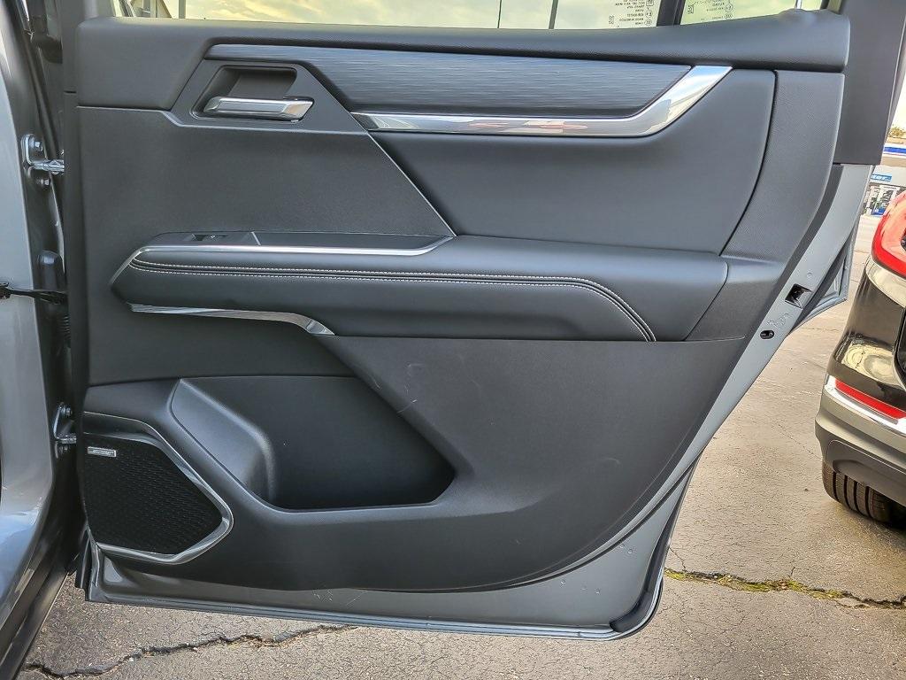 used 2025 GMC Acadia car, priced at $34,900