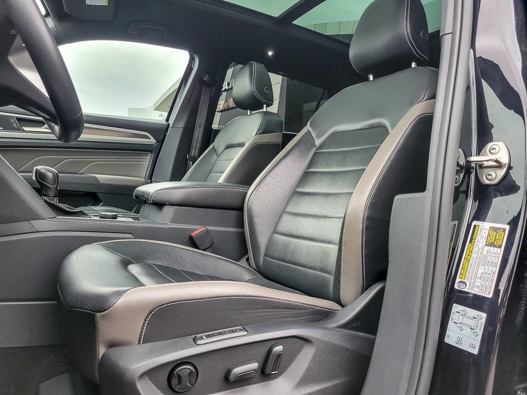 used 2021 Volkswagen Atlas Cross Sport car, priced at $27,300