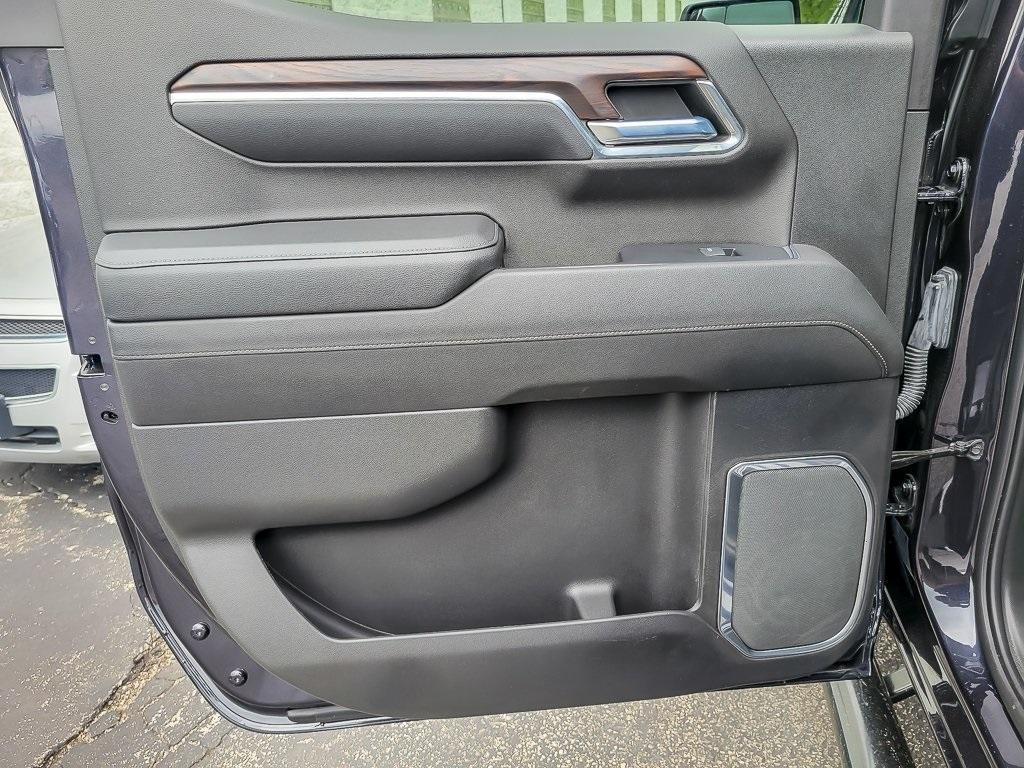 used 2022 GMC Sierra 1500 car, priced at $45,995