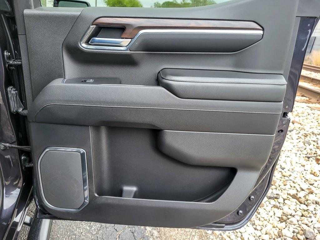 used 2022 GMC Sierra 1500 car, priced at $45,995