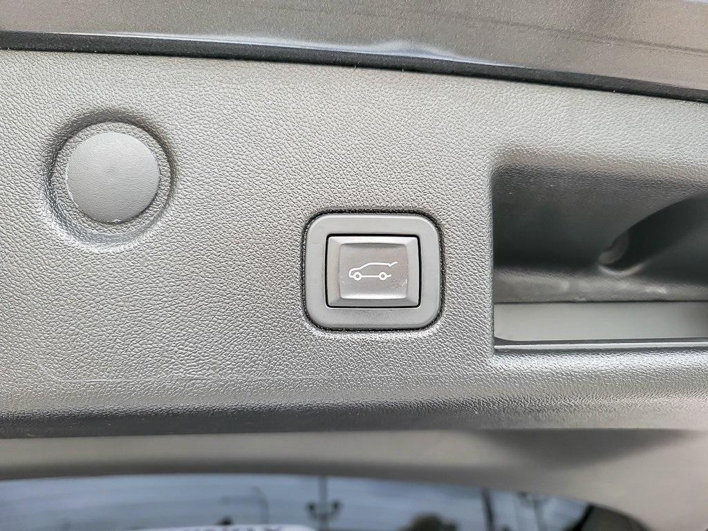 used 2019 Chevrolet Equinox car, priced at $23,740