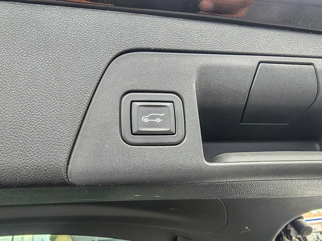 used 2023 Buick Envision car, priced at $25,950