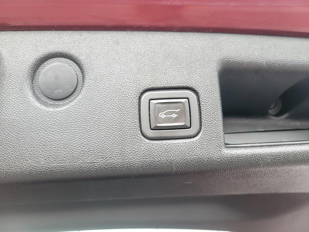 used 2020 Chevrolet Equinox car, priced at $18,370