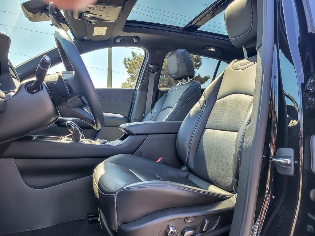used 2022 Cadillac XT4 car, priced at $28,995