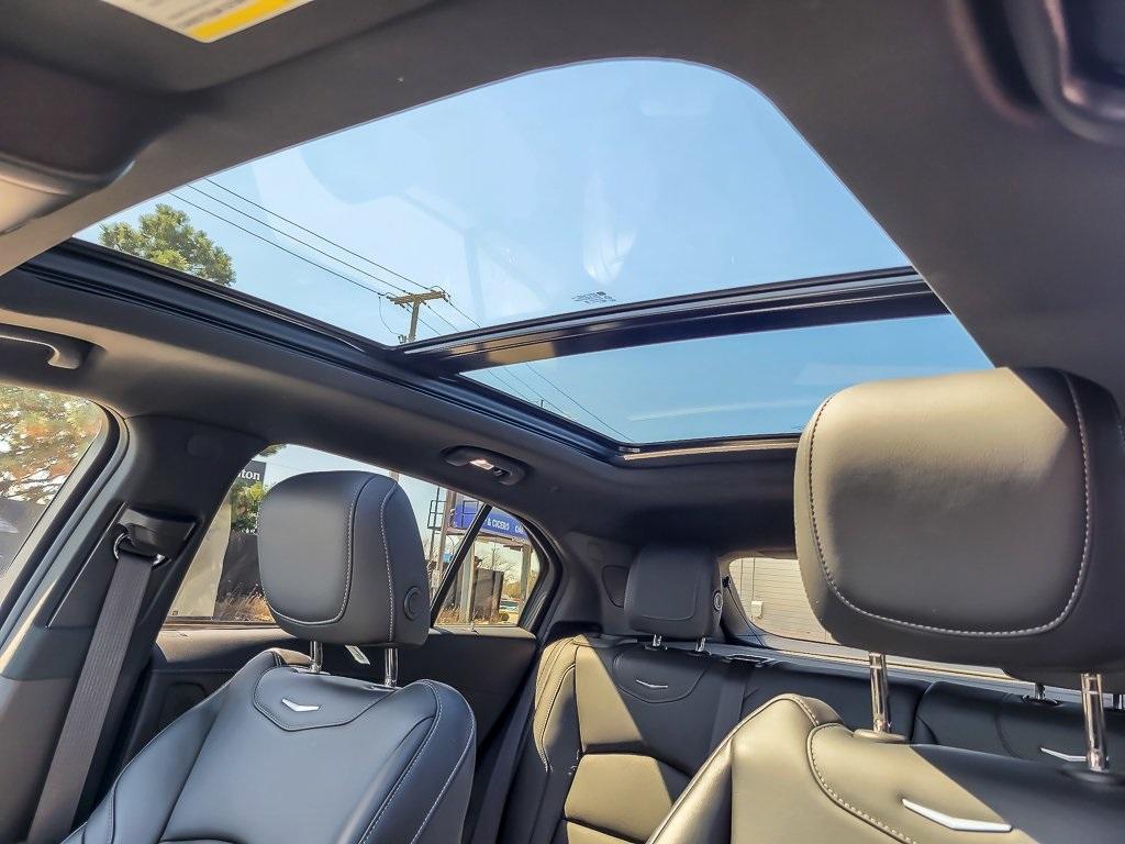 used 2022 Cadillac XT4 car, priced at $28,995