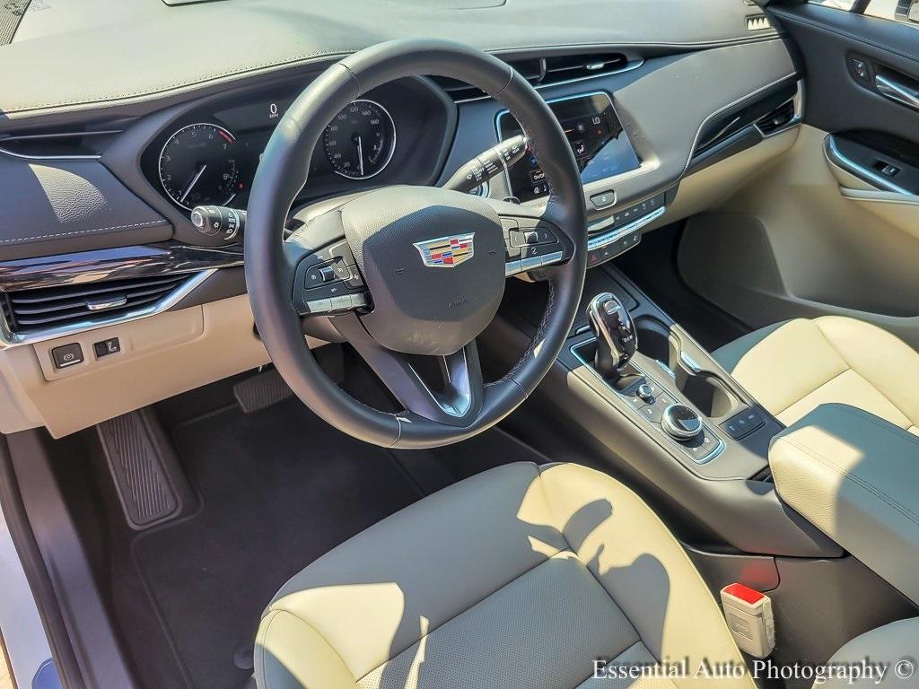 used 2022 Cadillac XT4 car, priced at $30,995