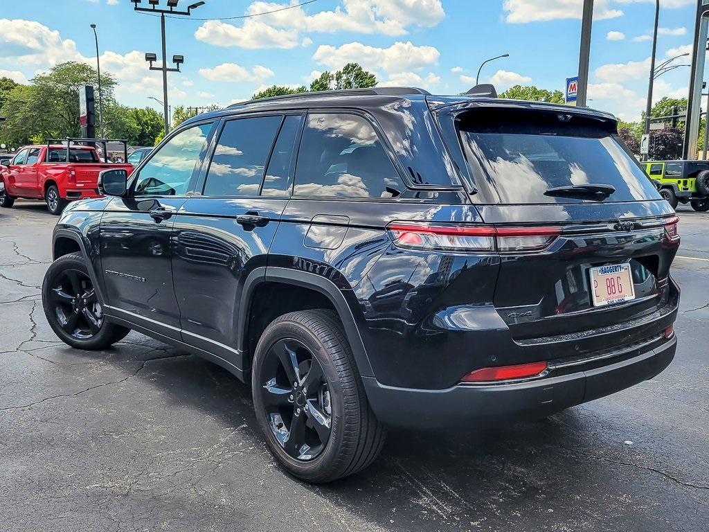 used 2024 Jeep Grand Cherokee car, priced at $38,995