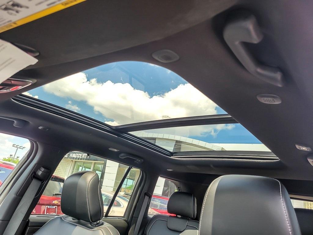 used 2024 Jeep Grand Cherokee car, priced at $38,995