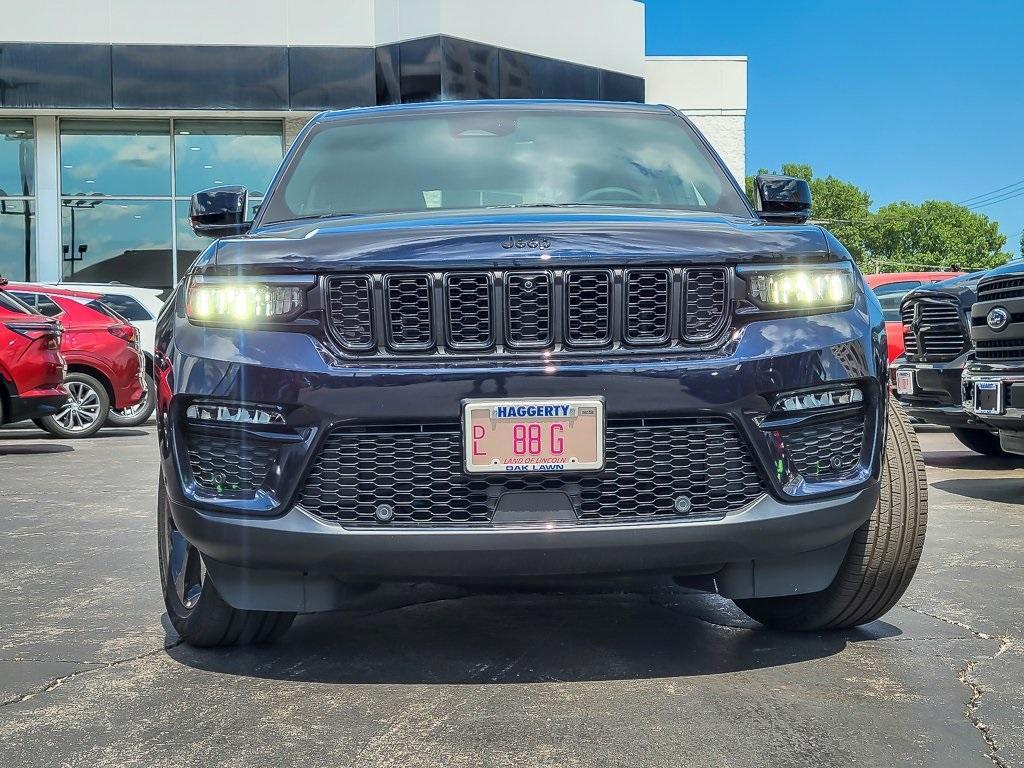 used 2024 Jeep Grand Cherokee car, priced at $38,995