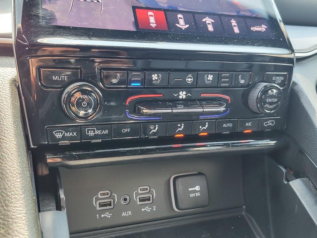 used 2024 Jeep Grand Cherokee car, priced at $38,995