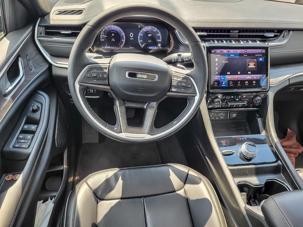 used 2024 Jeep Grand Cherokee car, priced at $38,995