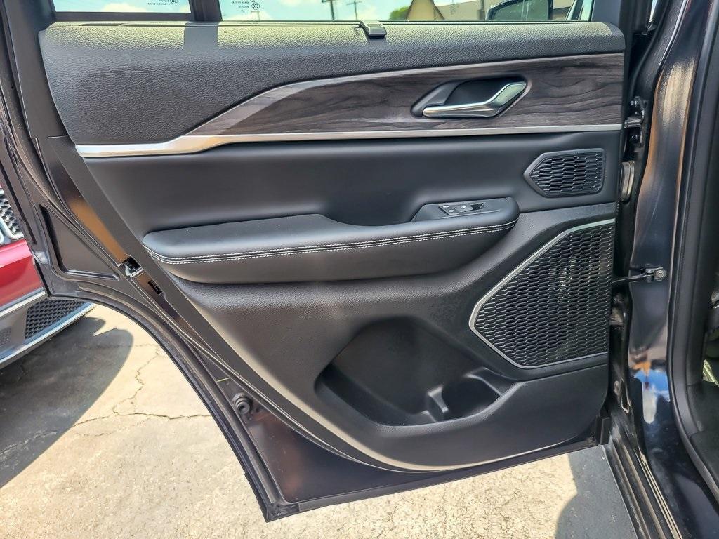 used 2024 Jeep Grand Cherokee car, priced at $38,995