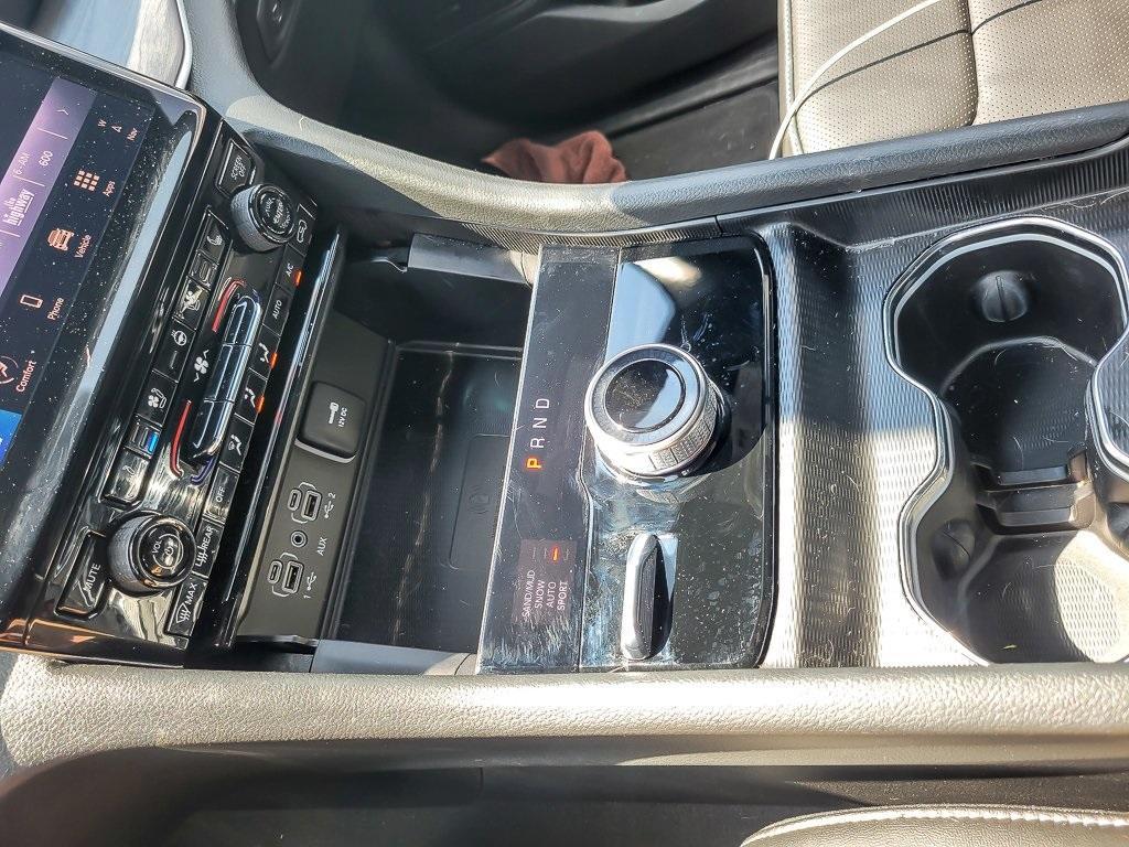 used 2024 Jeep Grand Cherokee car, priced at $38,995