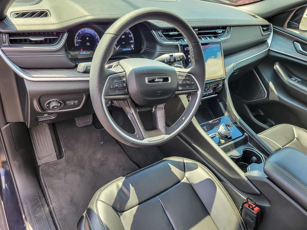 used 2024 Jeep Grand Cherokee car, priced at $38,995