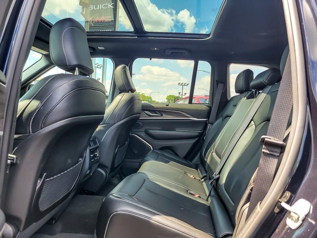 used 2024 Jeep Grand Cherokee car, priced at $38,995