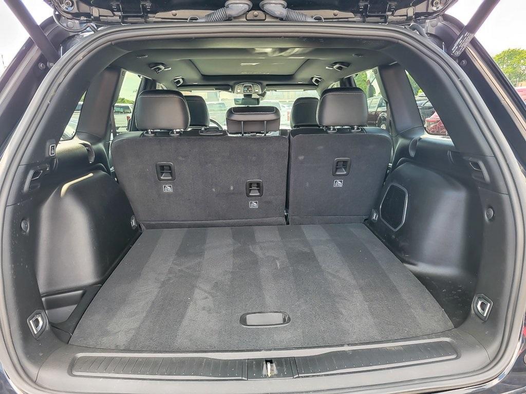 used 2024 Jeep Grand Cherokee car, priced at $38,995