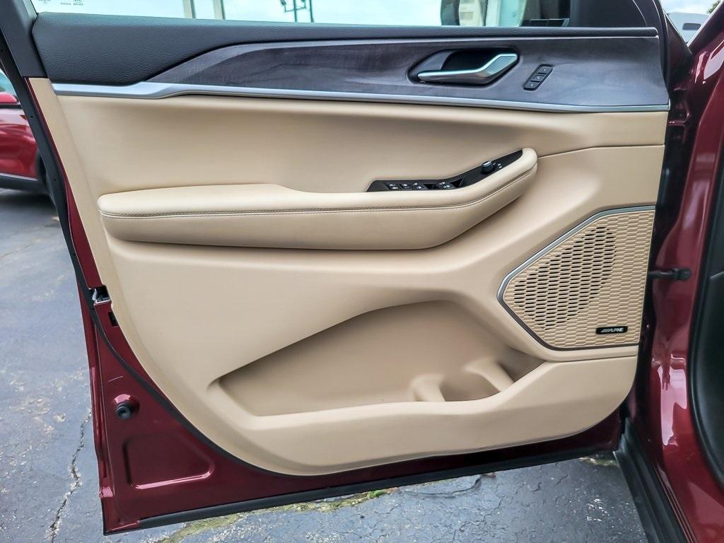 used 2021 Jeep Grand Cherokee L car, priced at $27,850