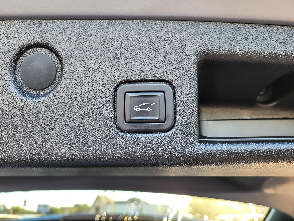 used 2022 Chevrolet Equinox car, priced at $23,500