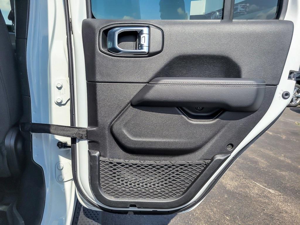 used 2022 Jeep Gladiator car, priced at $32,900