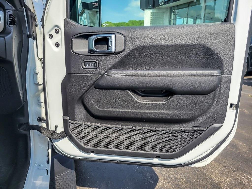 used 2022 Jeep Gladiator car, priced at $32,900