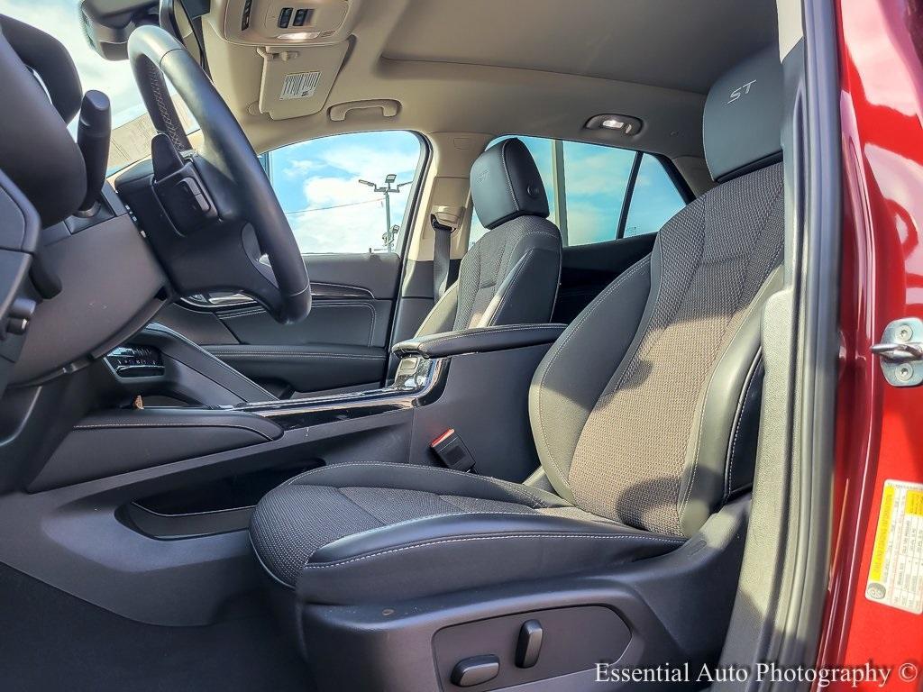 used 2022 Buick Envision car, priced at $25,700