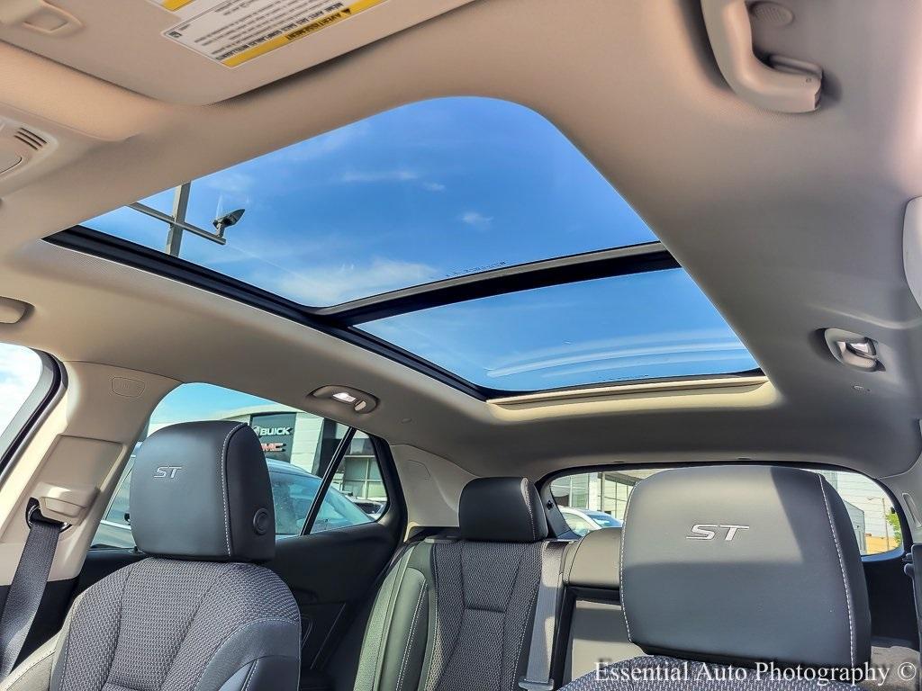used 2022 Buick Envision car, priced at $25,700