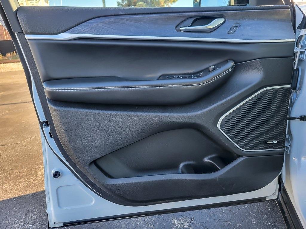 used 2022 Jeep Grand Cherokee car, priced at $29,350