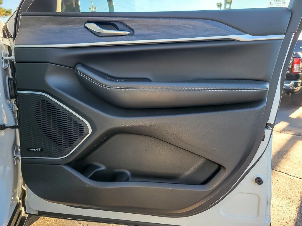 used 2022 Jeep Grand Cherokee car, priced at $29,350