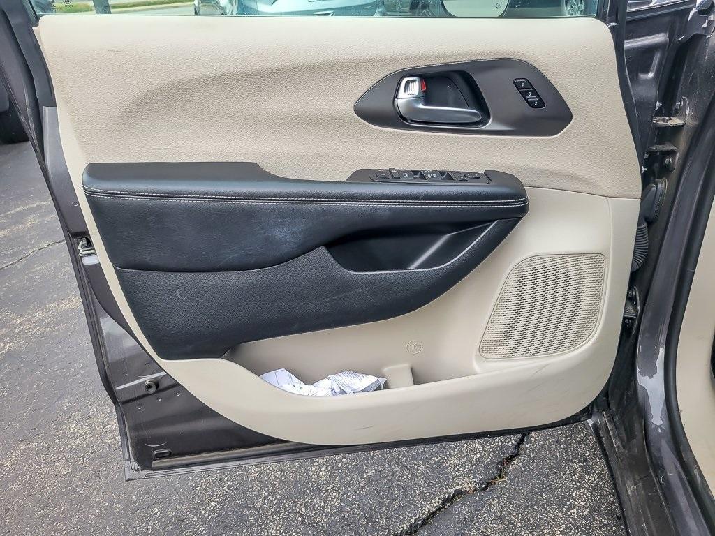 used 2023 Chrysler Pacifica car, priced at $23,695