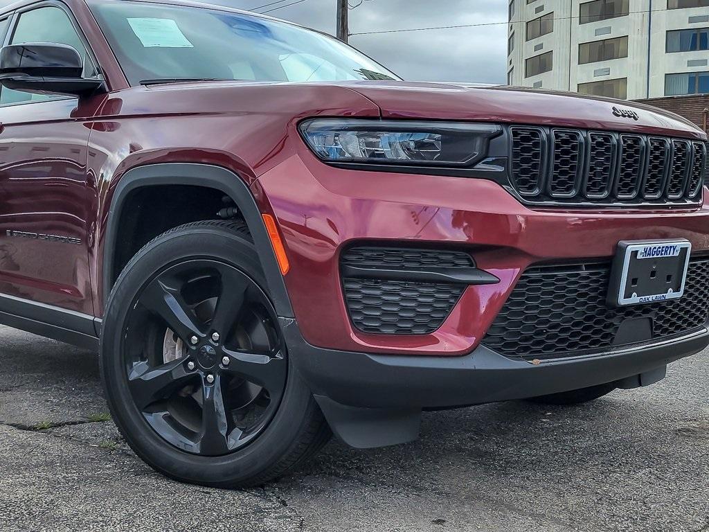 used 2022 Jeep Grand Cherokee car, priced at $29,680