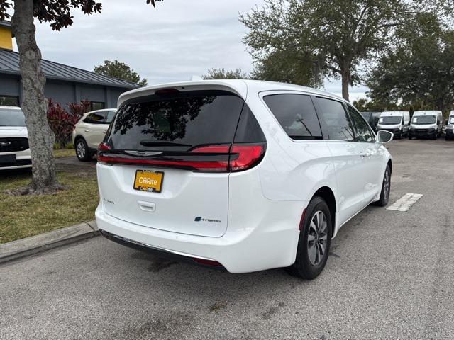 used 2022 Chrysler Pacifica Hybrid car, priced at $19,518