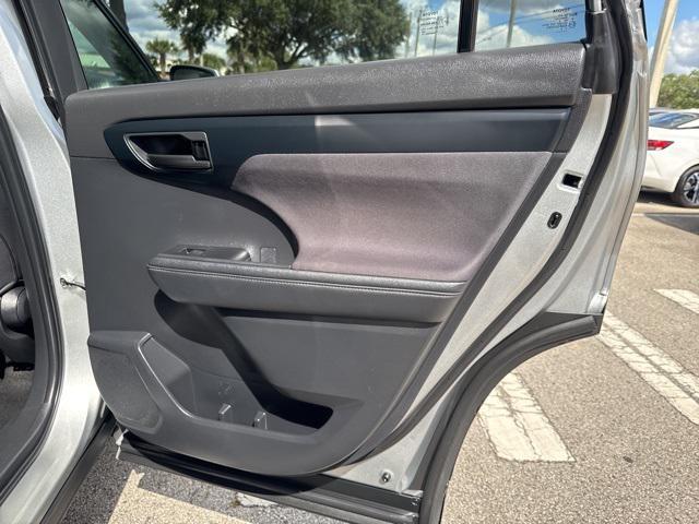 used 2023 Toyota Highlander car, priced at $30,979