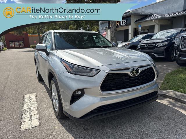 used 2023 Toyota Highlander car, priced at $30,979