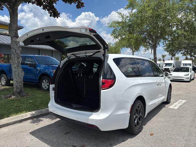 used 2022 Chrysler Pacifica Hybrid car, priced at $23,980
