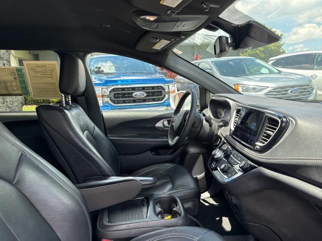 used 2022 Chrysler Pacifica Hybrid car, priced at $23,980