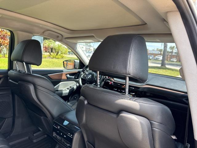 used 2022 Acura MDX car, priced at $34,628
