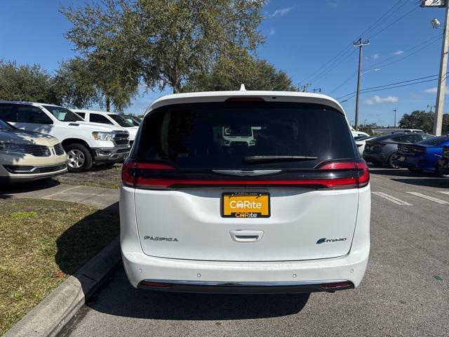 used 2022 Chrysler Pacifica Hybrid car, priced at $18,778