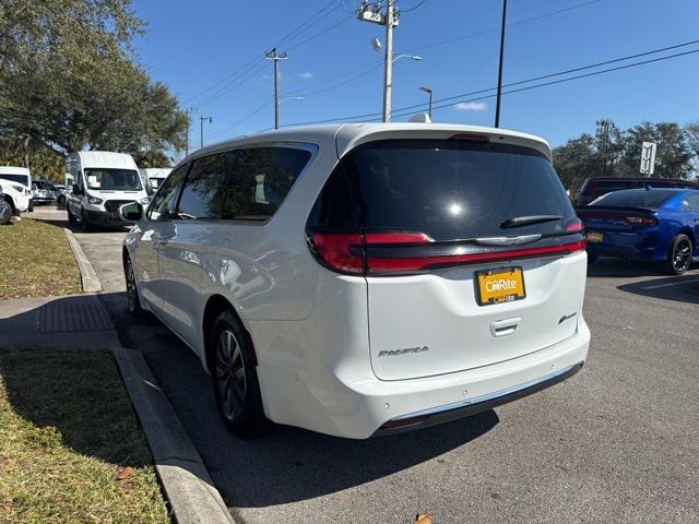 used 2022 Chrysler Pacifica Hybrid car, priced at $18,778